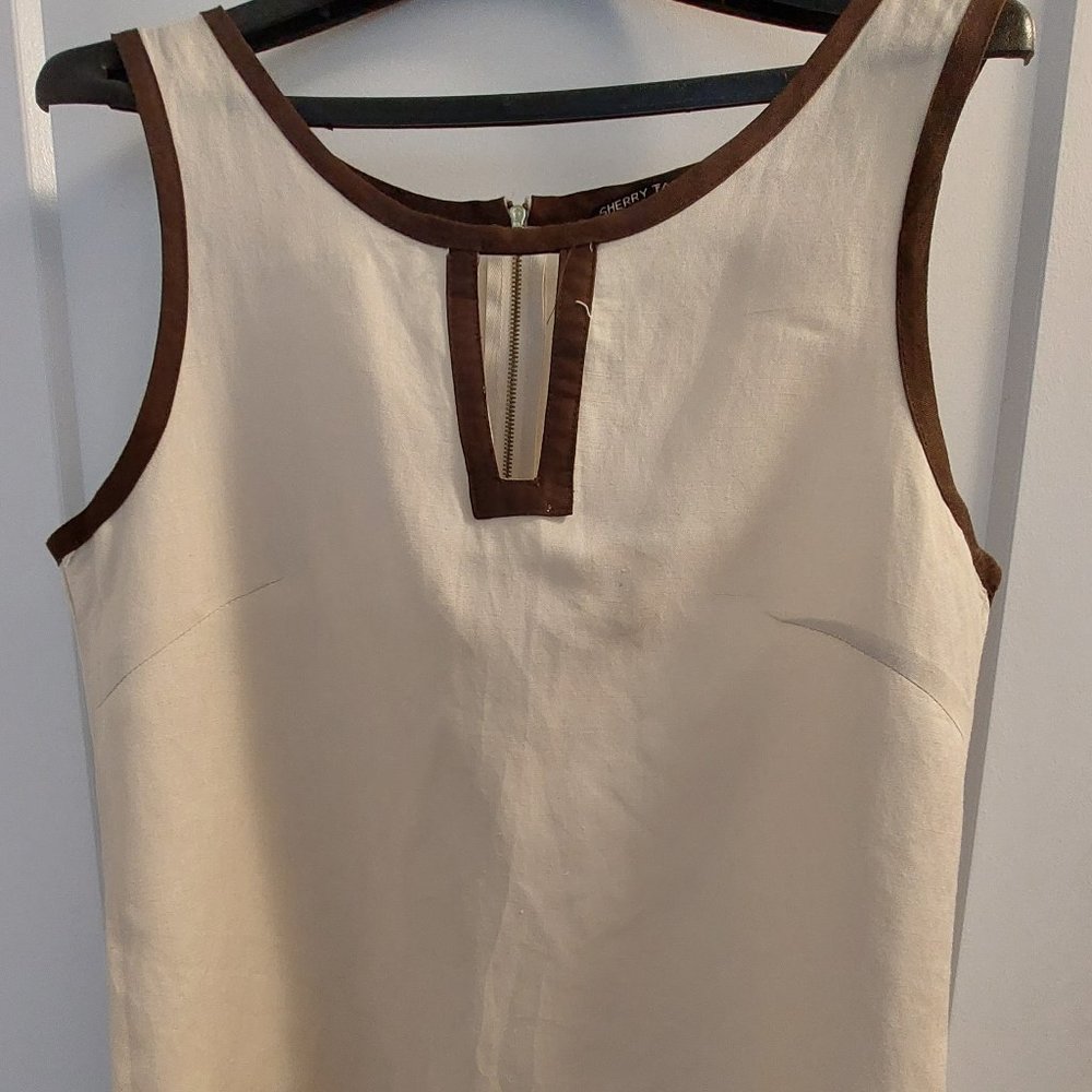 SHERRY TAYLOR Women's Beige Sleeveless Top w/Brown Trim & Back Zipper - Medium